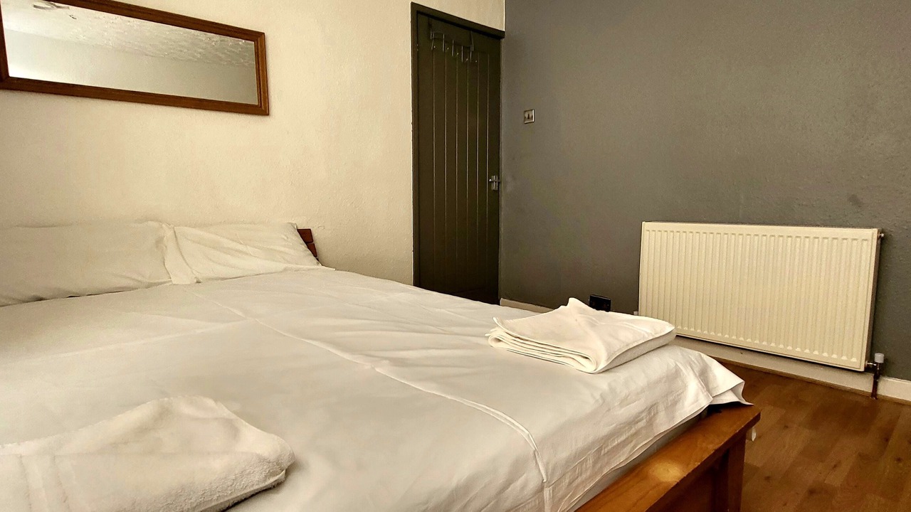Photo of Bedroom in Weston on Trent