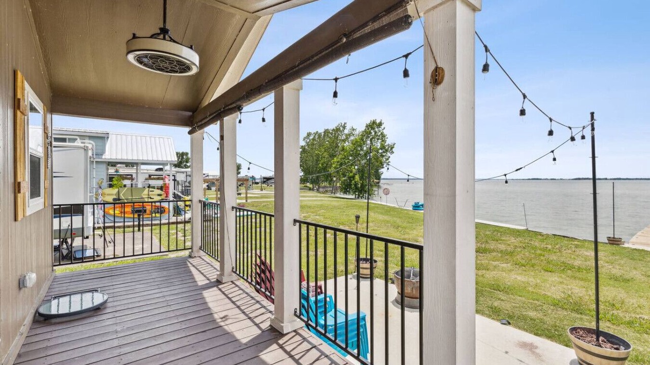 Photo of Patio Balcony in Kerens