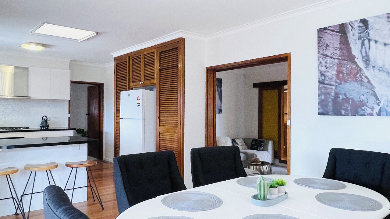 Photo of Others in Sunshine West