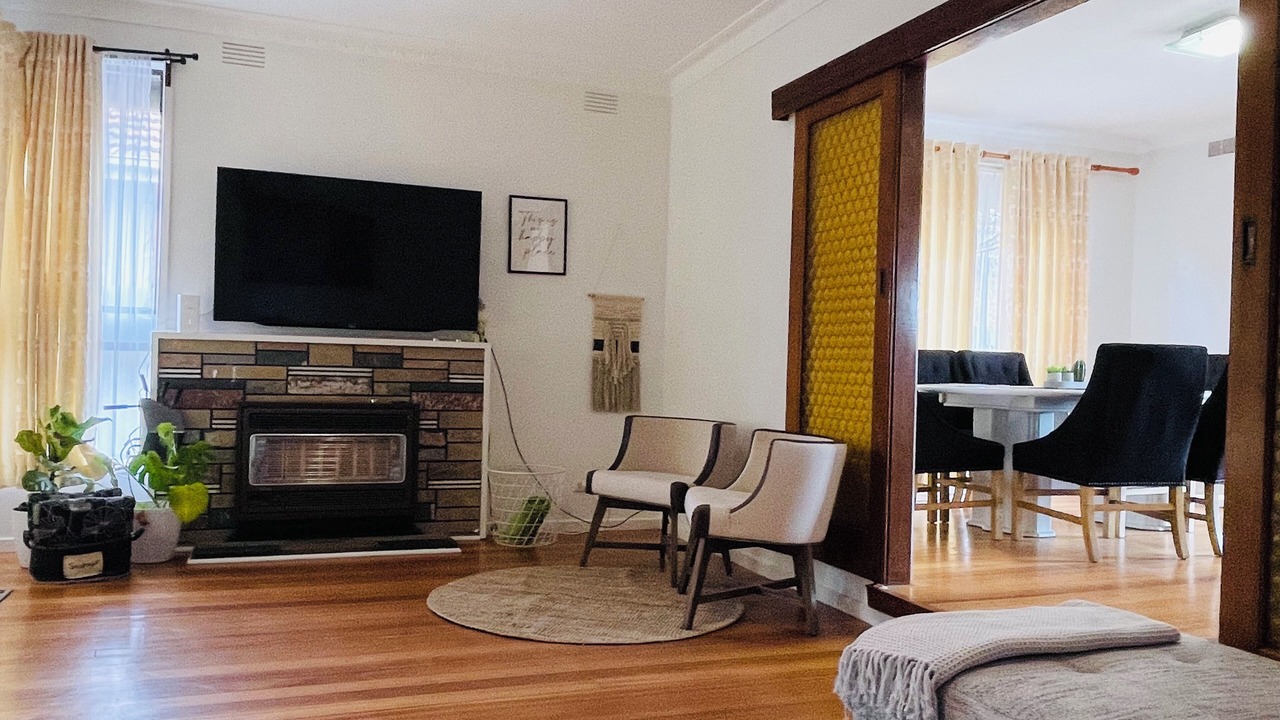 Photo of Livingroom in Sunshine West