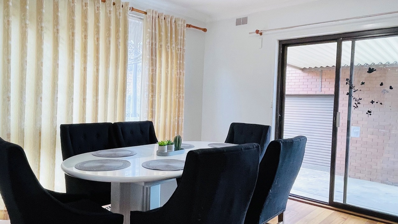 Photo of Others in Sunshine West