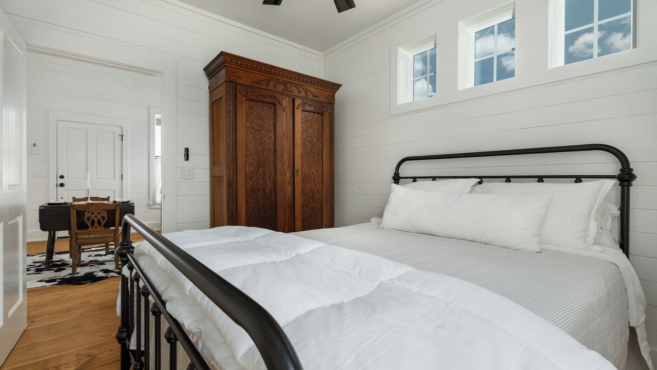 Photo of Bedroom in Driftwood
