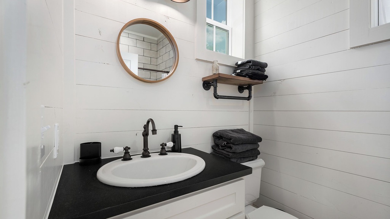 Photo of Bathroom in Driftwood