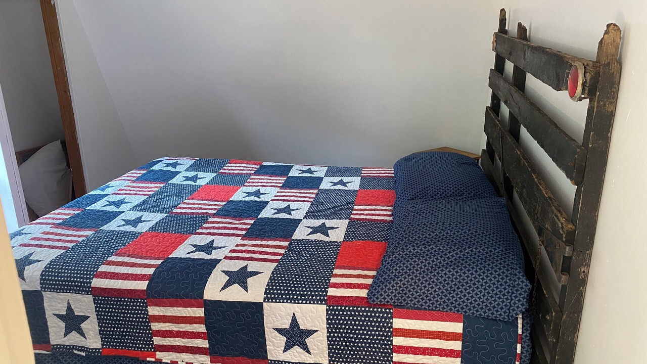 Photo of Bedroom in Adrian