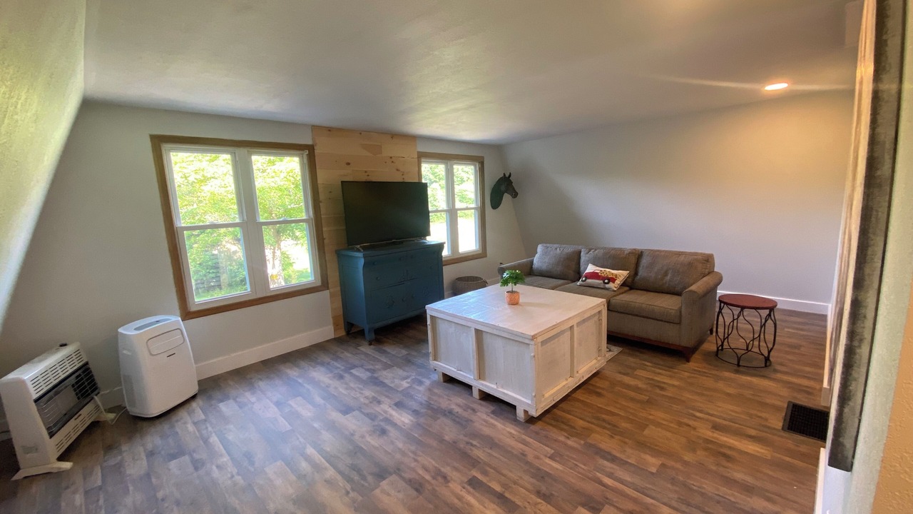 Photo of Livingroom in Adrian