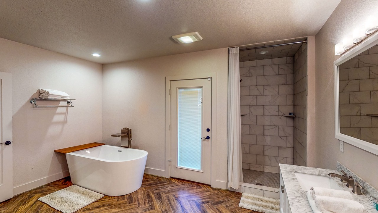 Photo of Bathroom in Lake Bridgeport