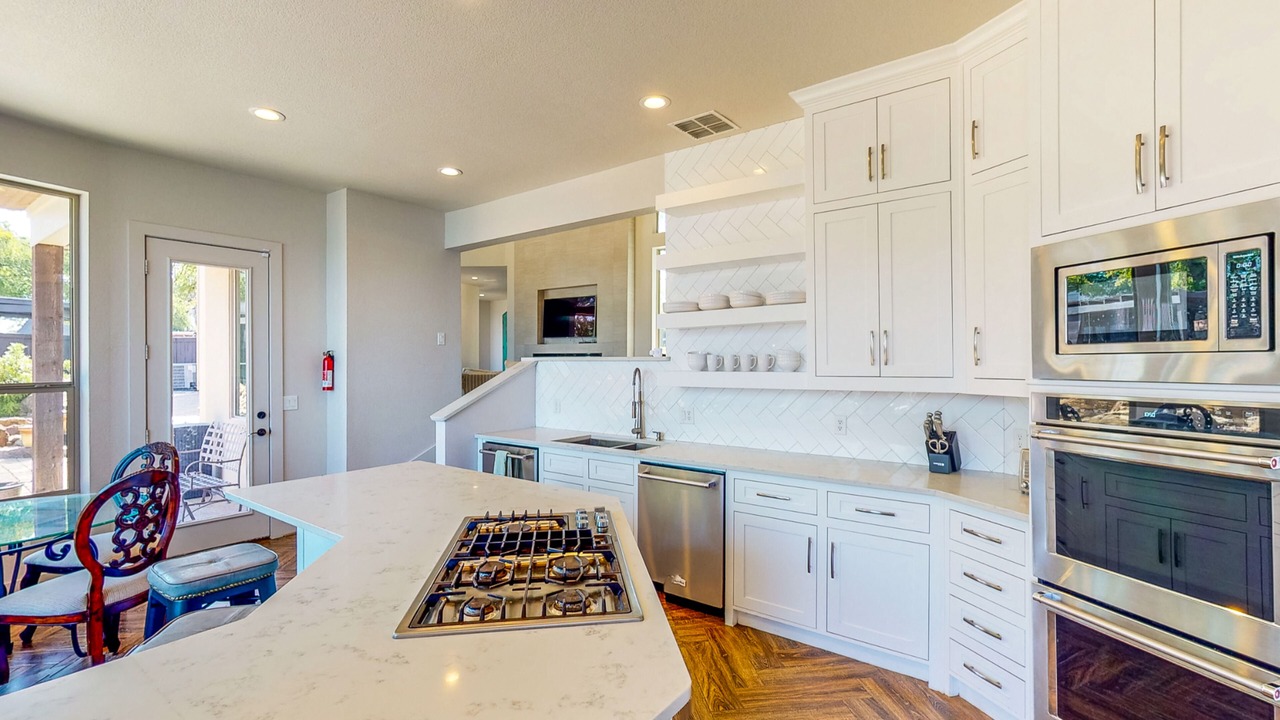 Photo of Kitchen in Lake Bridgeport