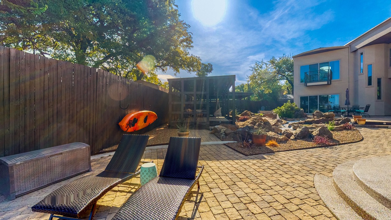 Photo of Patio Balcony in Lake Bridgeport