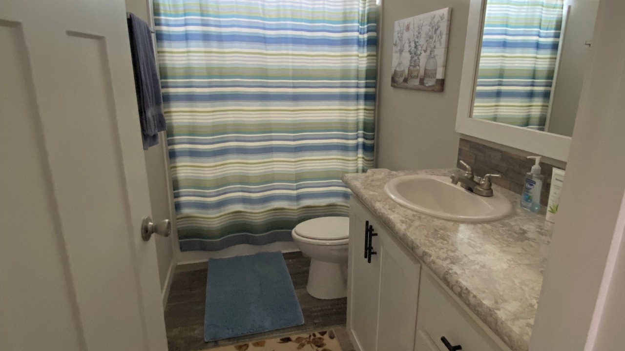 Photo of Bathroom in Junction