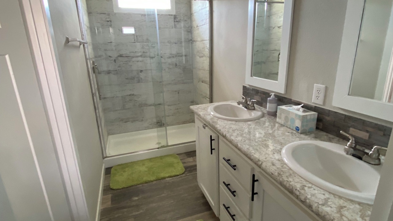 Photo of Bathroom in Junction