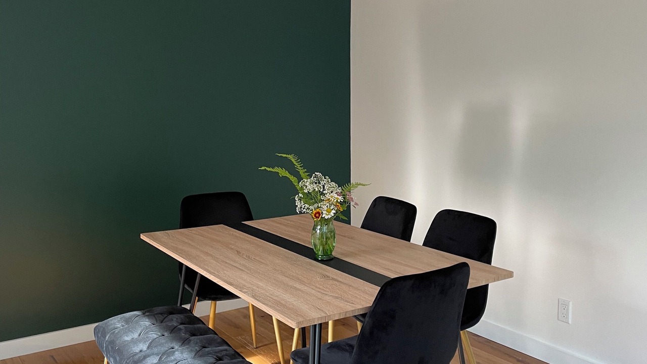 Photo of Livingroom in Tyringham