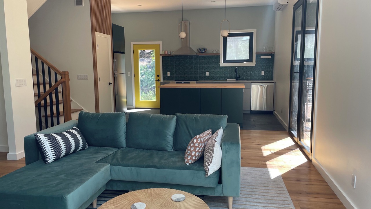 Photo of Livingroom in Tyringham