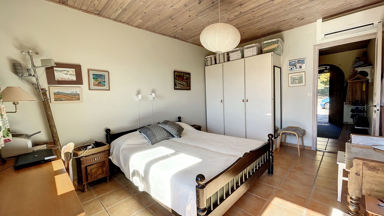 Photo of Bedroom in Oms
