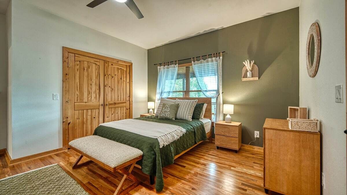 Photo of Bedroom in Young Harris