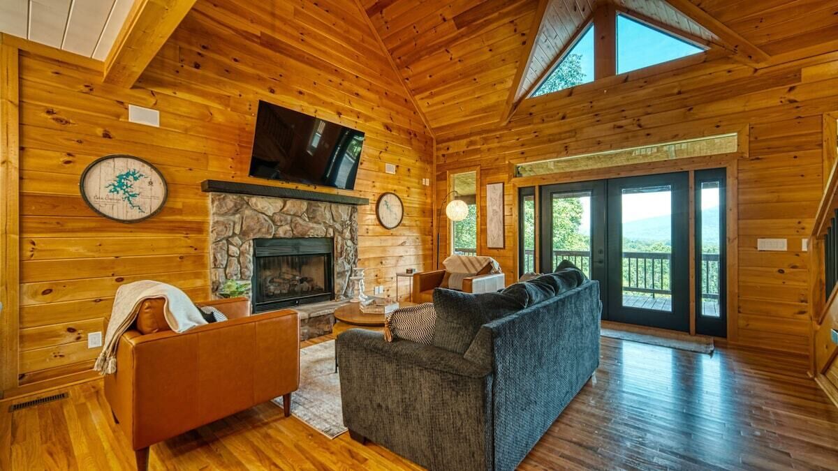 Photo of Livingroom in Young Harris