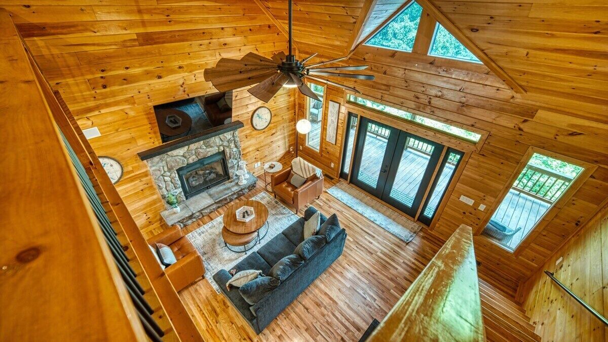 Photo of Livingroom in Young Harris