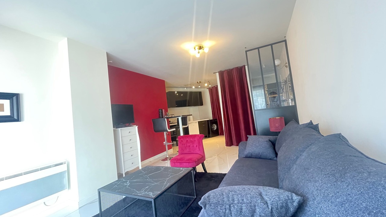 Photo of Livingroom in Bessan