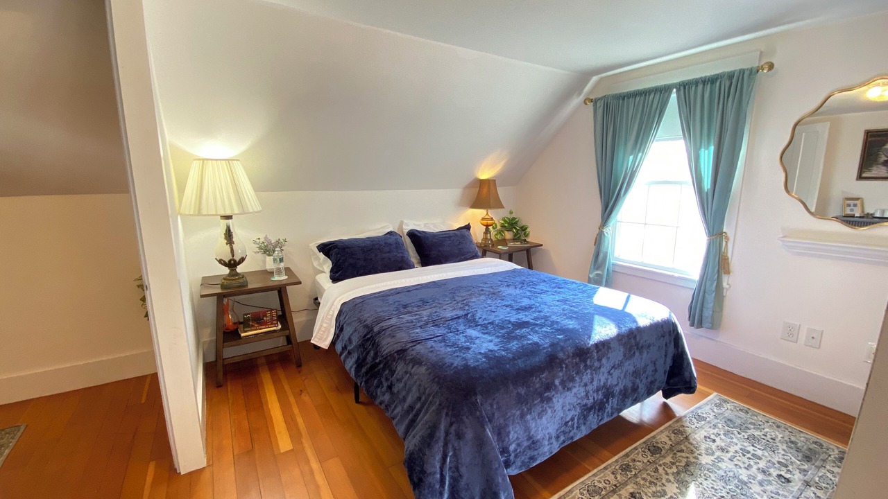 Photo of Bedroom in Waldoboro