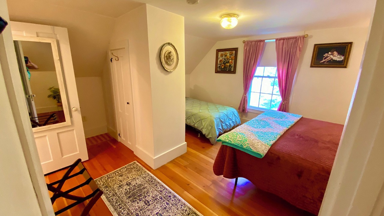 Photo of Bedroom in Waldoboro