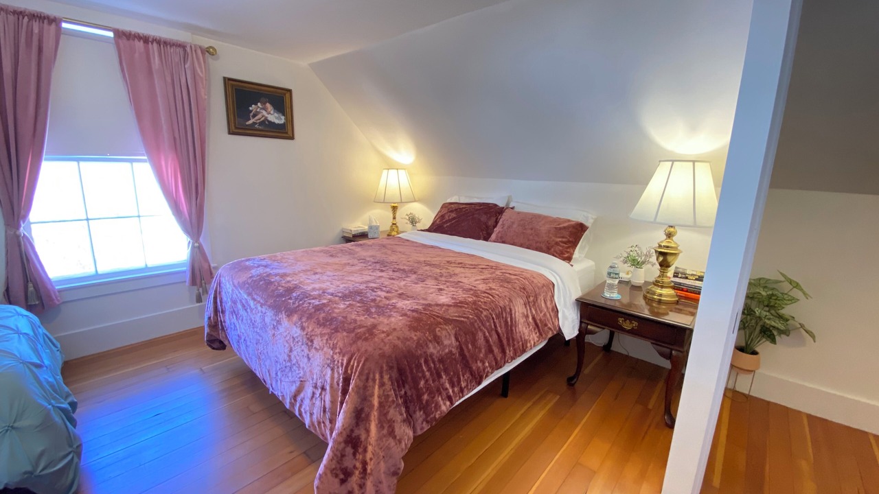 Photo of Bedroom in Waldoboro