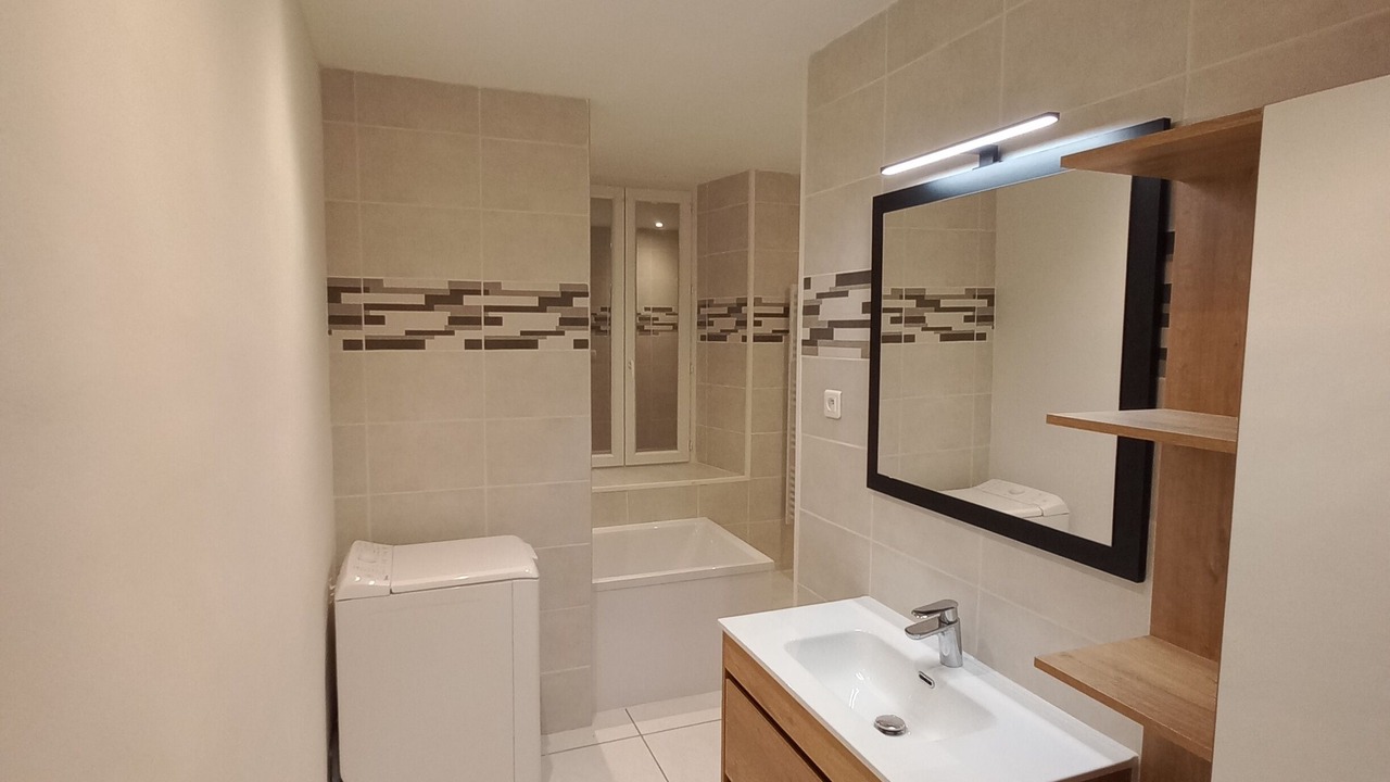 Photo of Bathroom in Riols