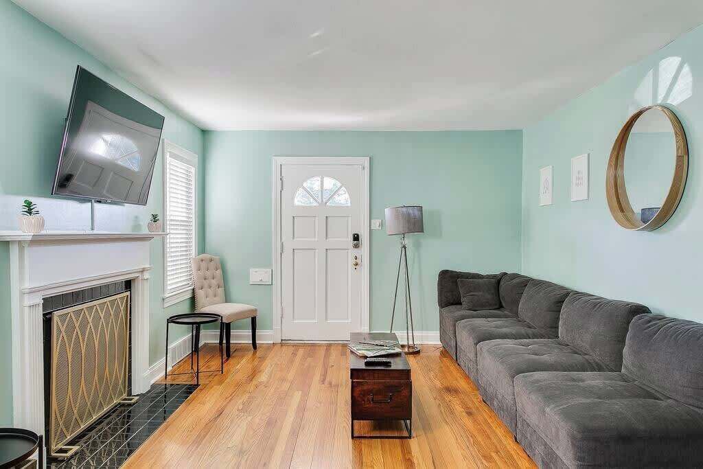 Photo of Livingroom in Germantown