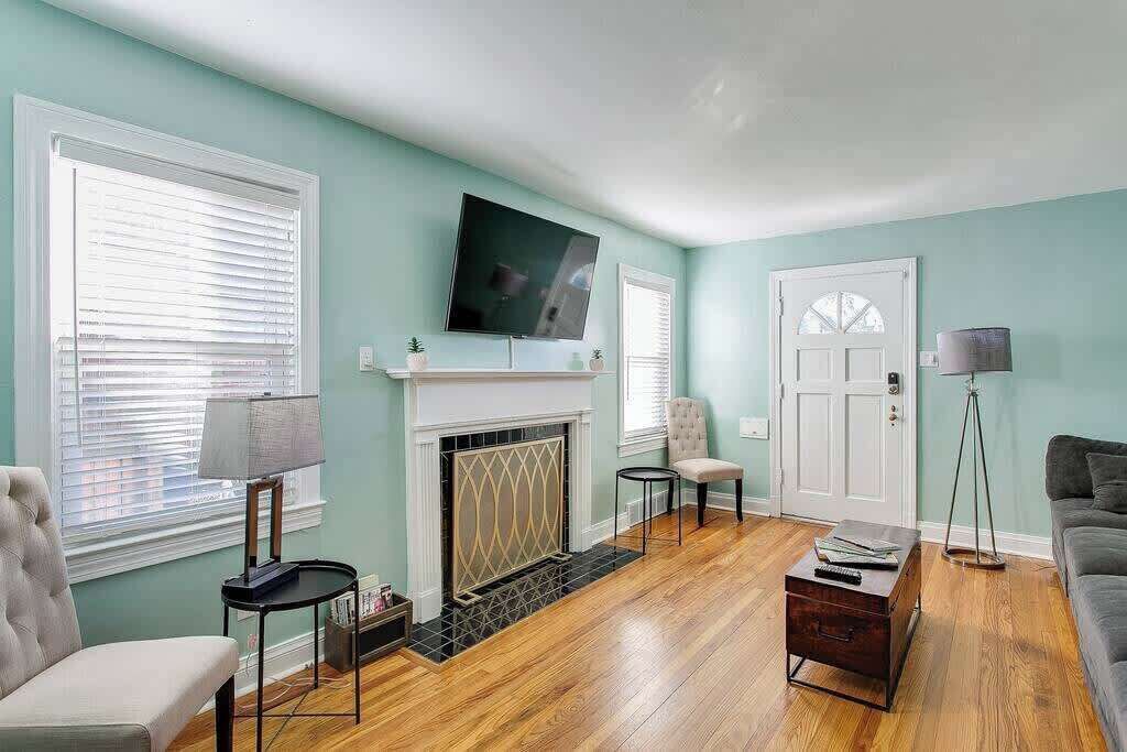 Photo of Livingroom in Germantown