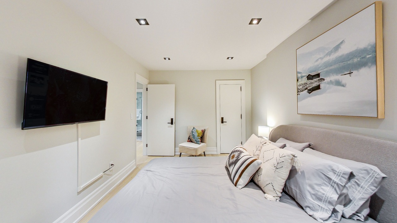 Photo of Bedroom in Yonge-Eglinton
