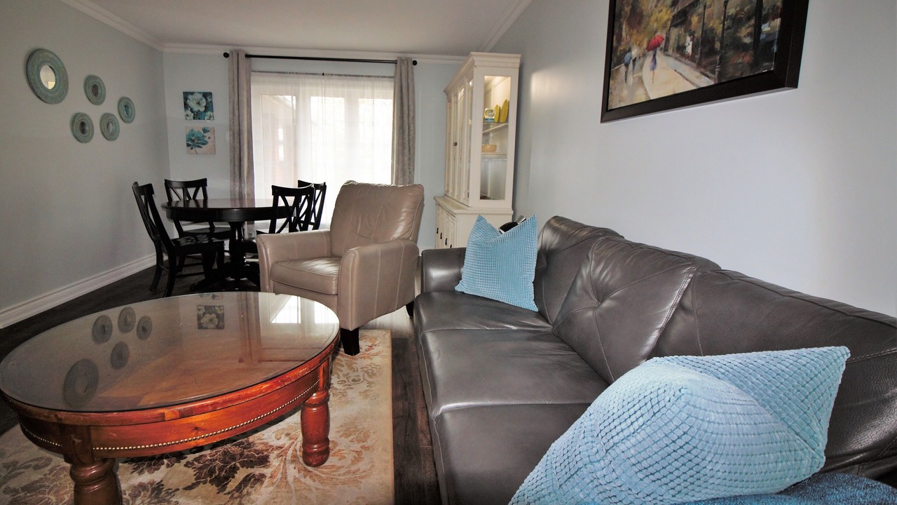 Photo of Livingroom in Barrie