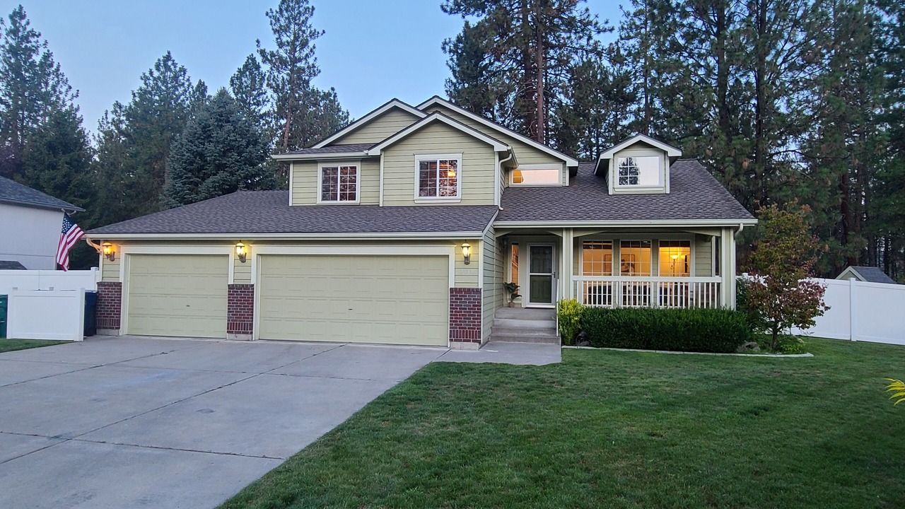 Photo of Others in Nine Mile Falls