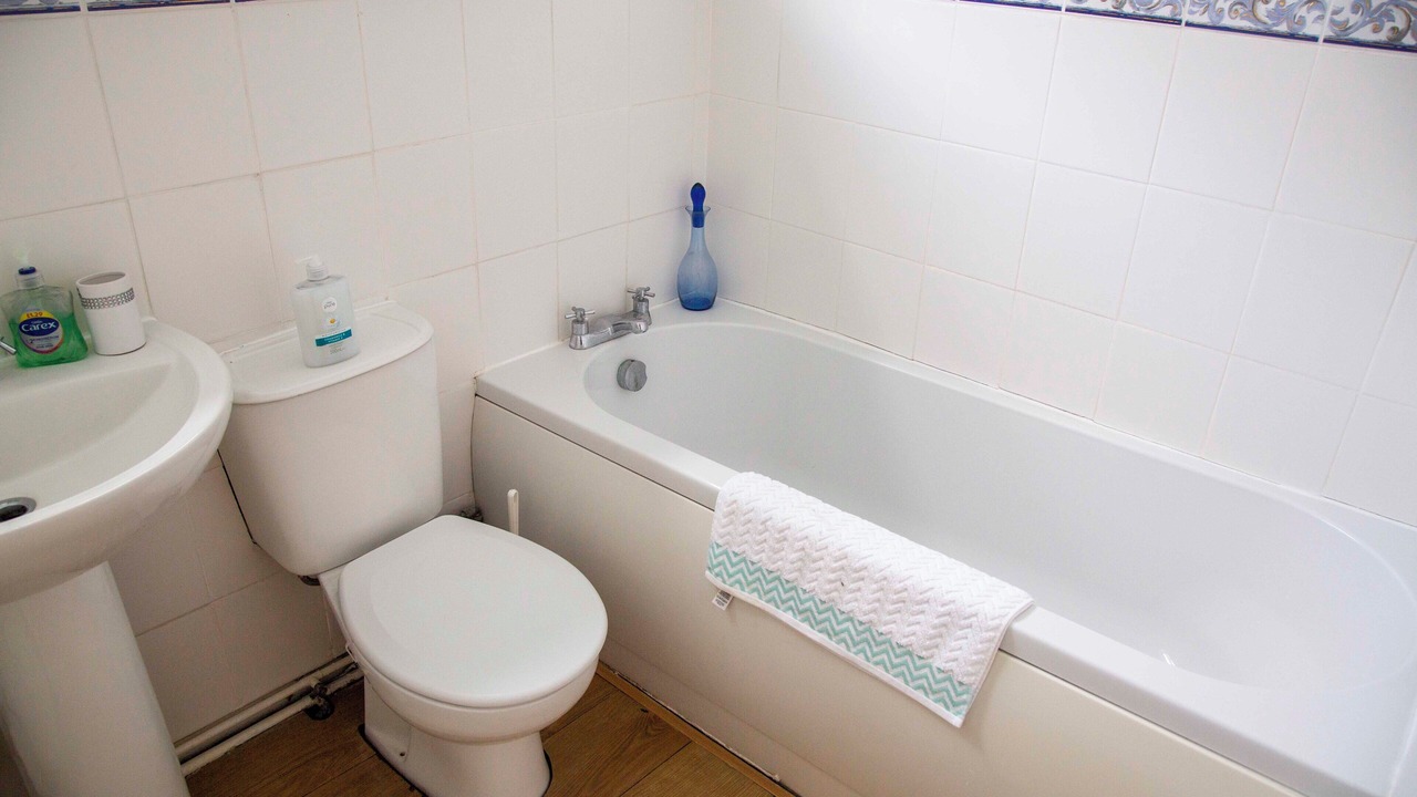 Photo of Bathroom in St Margaret's at Cliffe