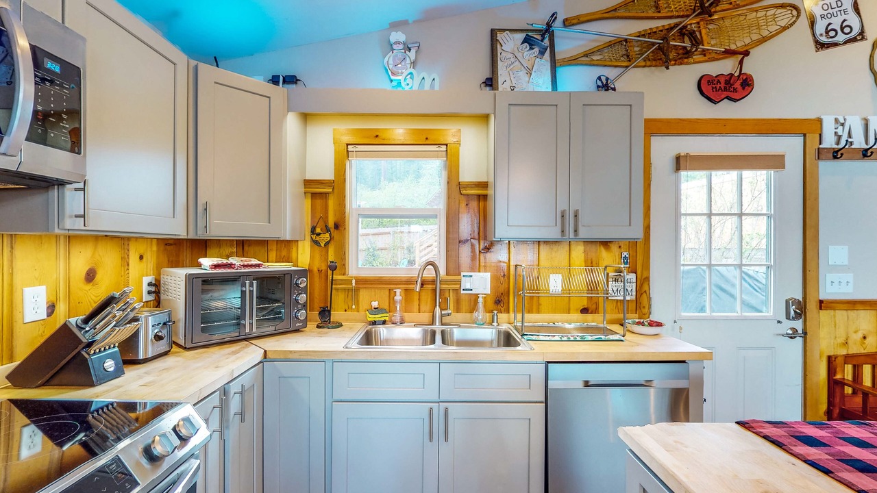 Photo of Kitchen in Loon Lake