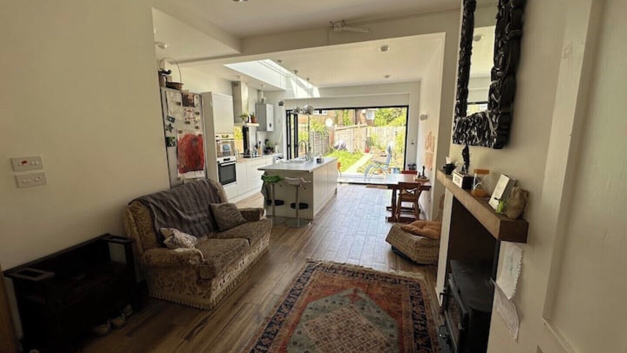 Photo of Livingroom in College Park and Old Oak