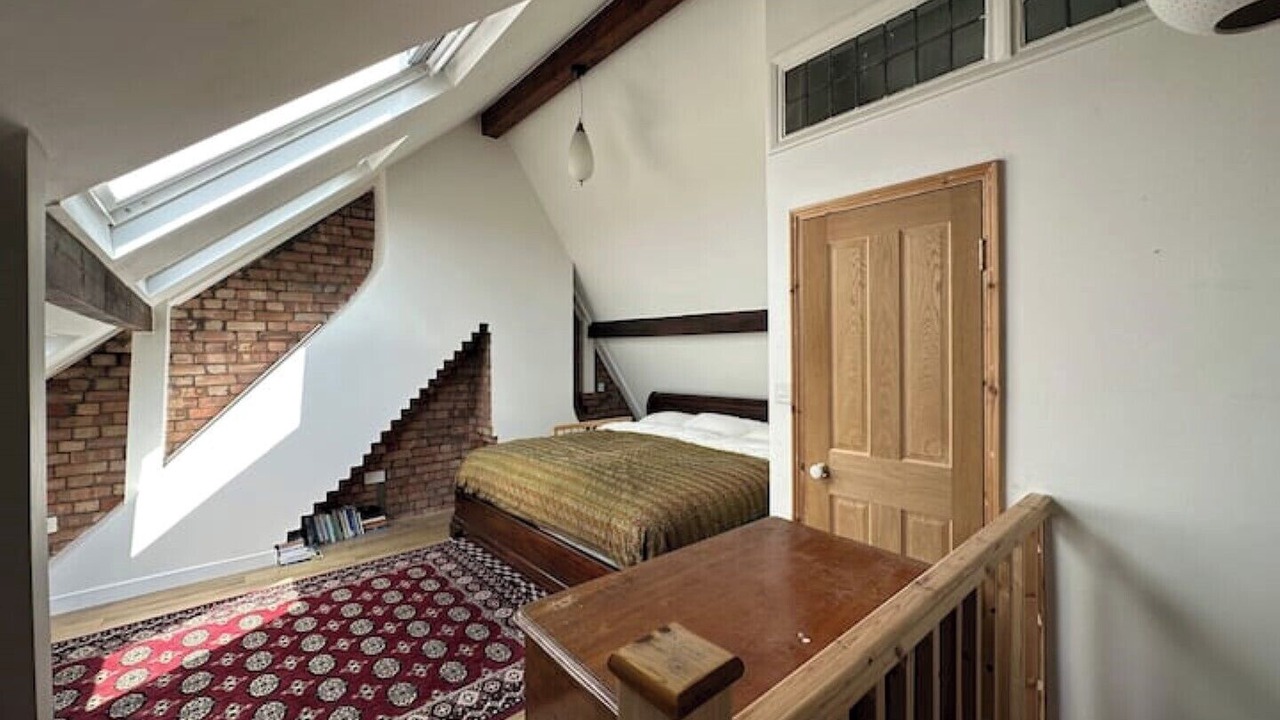 Photo of Bedroom in College Park and Old Oak