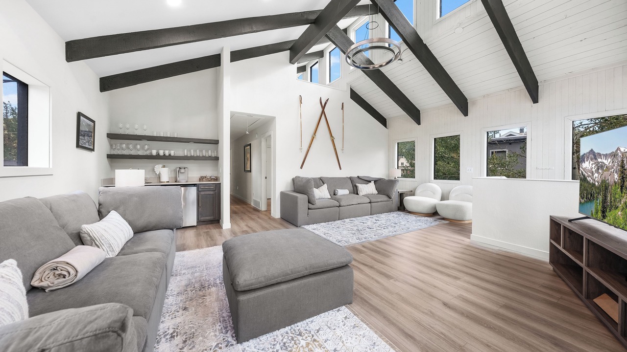 Photo of Livingroom in North Park City