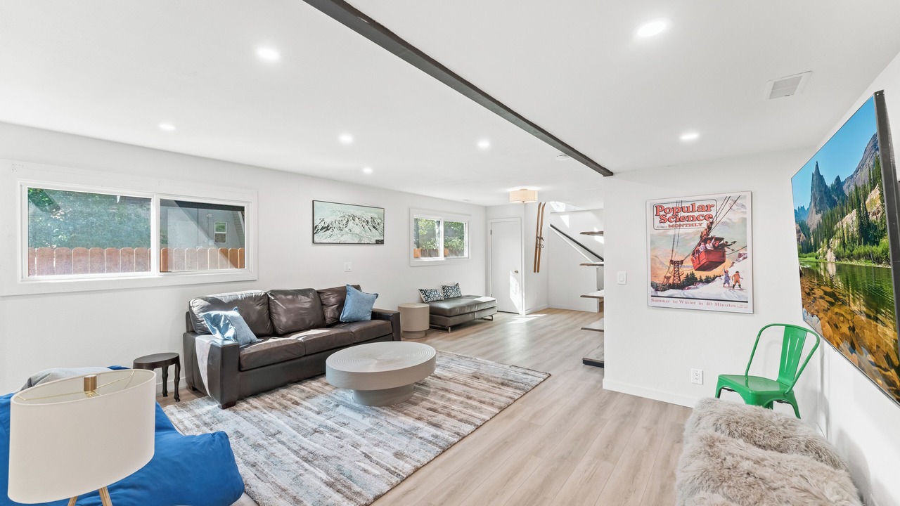 Photo of Livingroom in North Park City