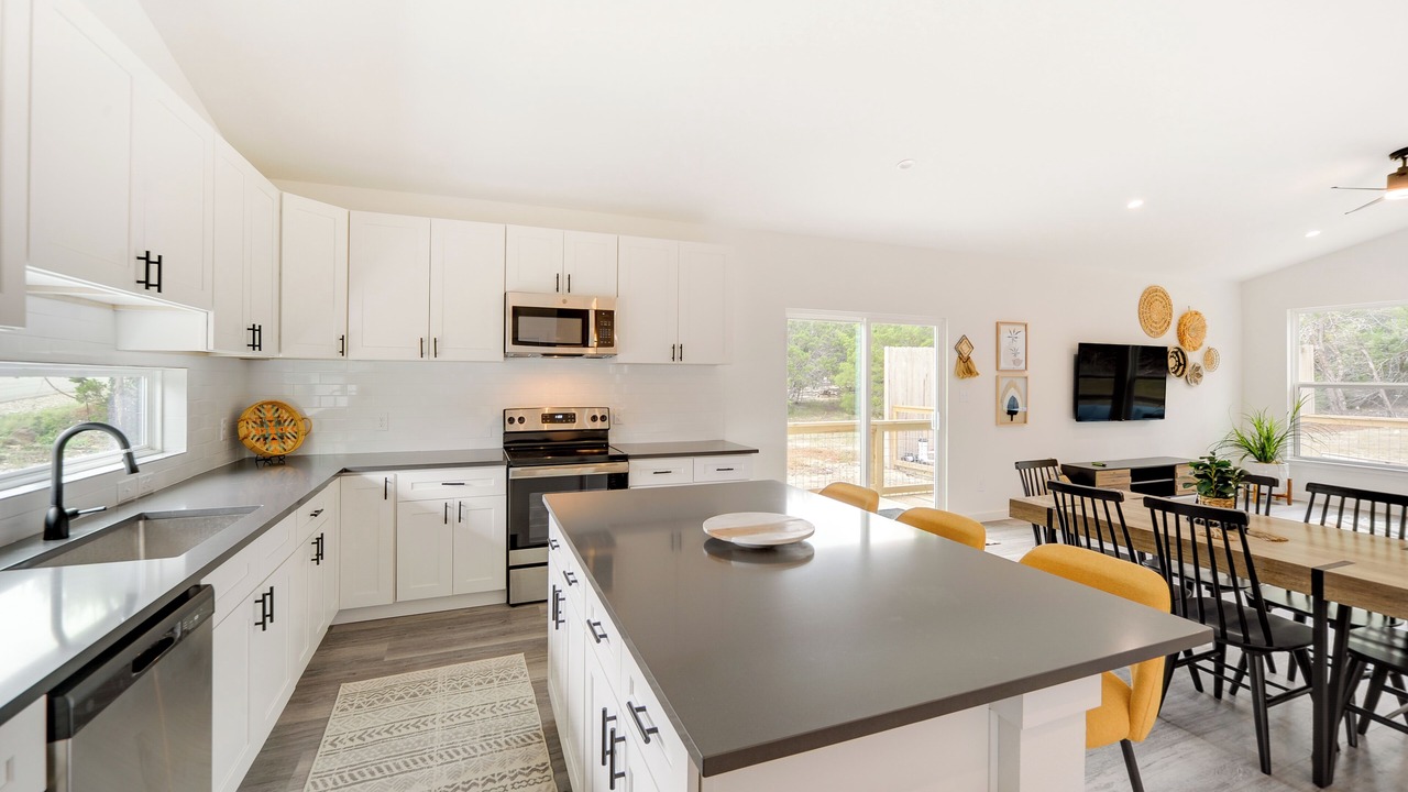 Photo of Kitchen in Canyon Lake