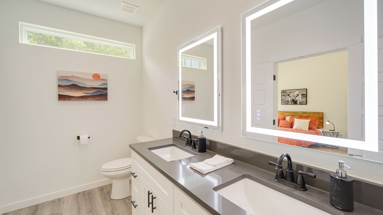Photo of Bathroom in Canyon Lake