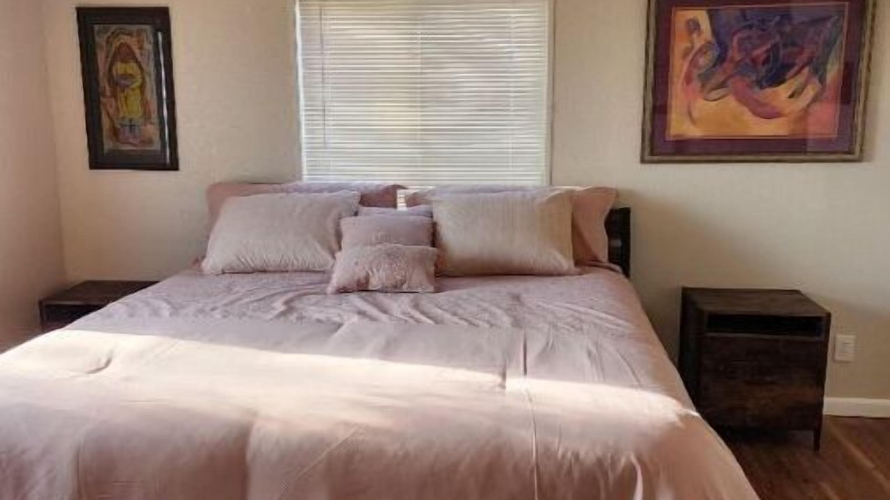 Photo of Bedroom in Oroville East