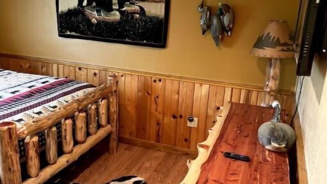 Photo of Bedroom in Lansing