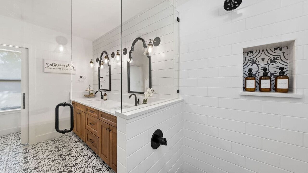 Photo of Bathroom in Castle Hills
