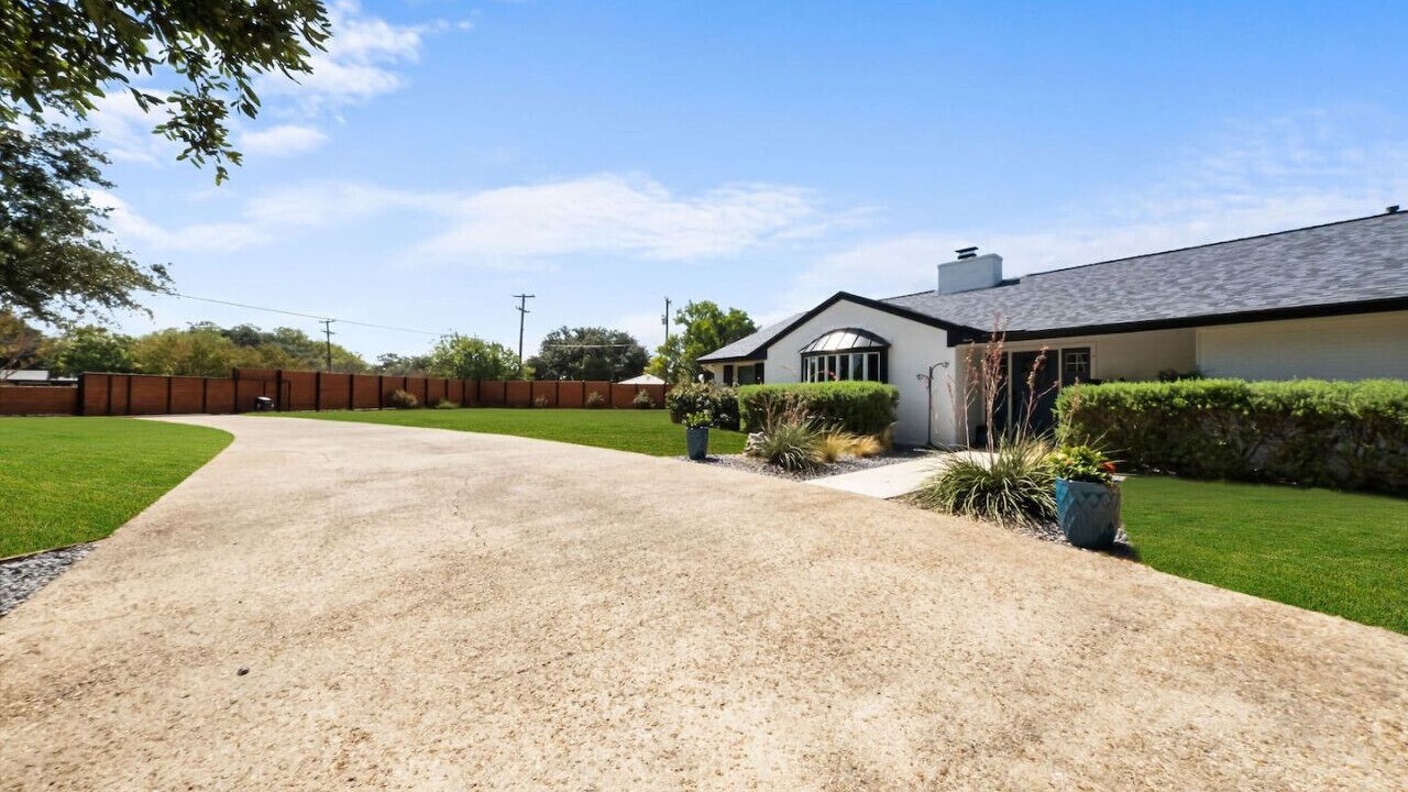 Photo of Outdoor in Castle Hills