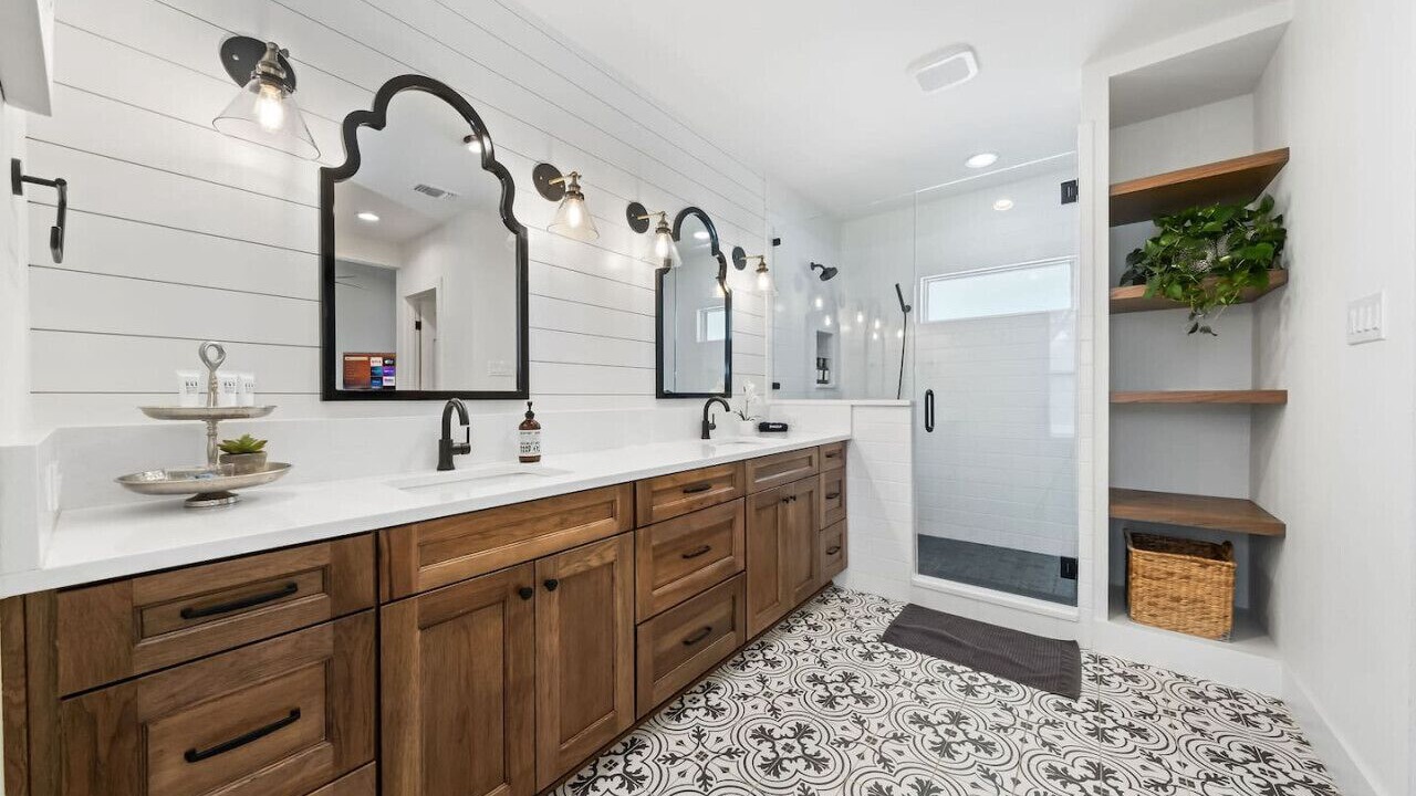 Photo of Bathroom in Castle Hills