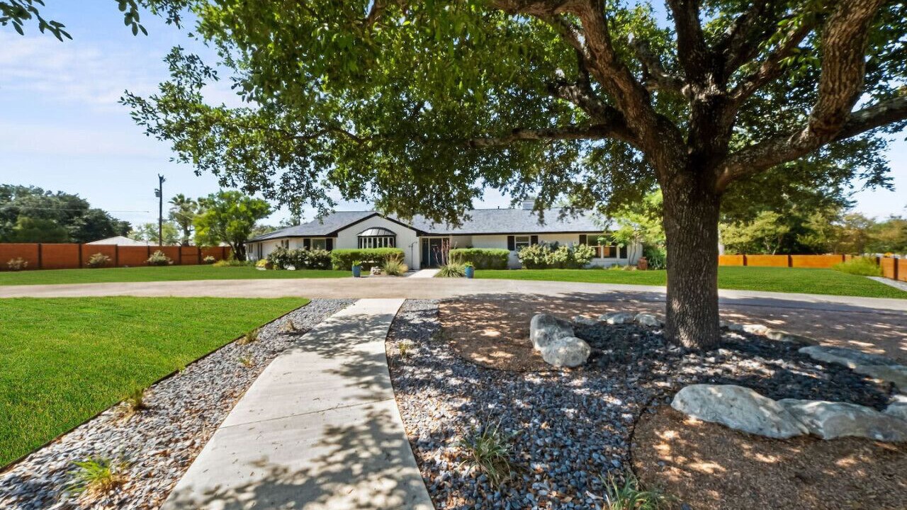 Photo of Outdoor in Castle Hills