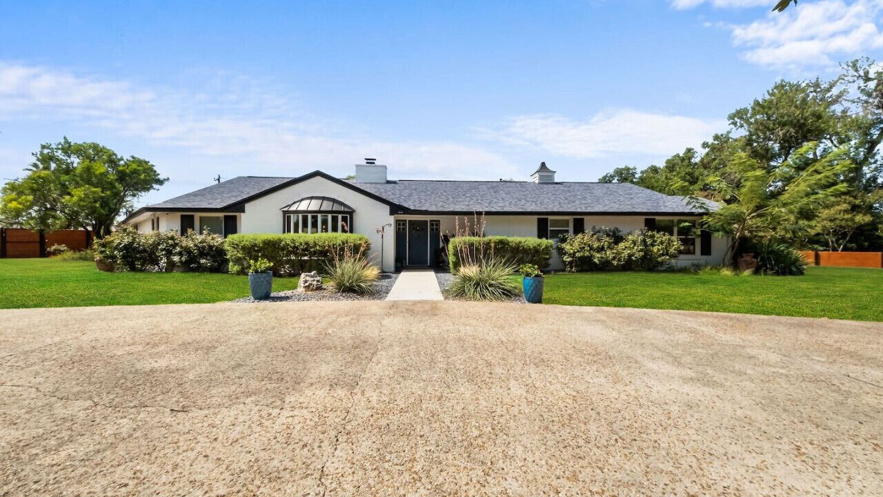 Photo of Outdoor in Castle Hills