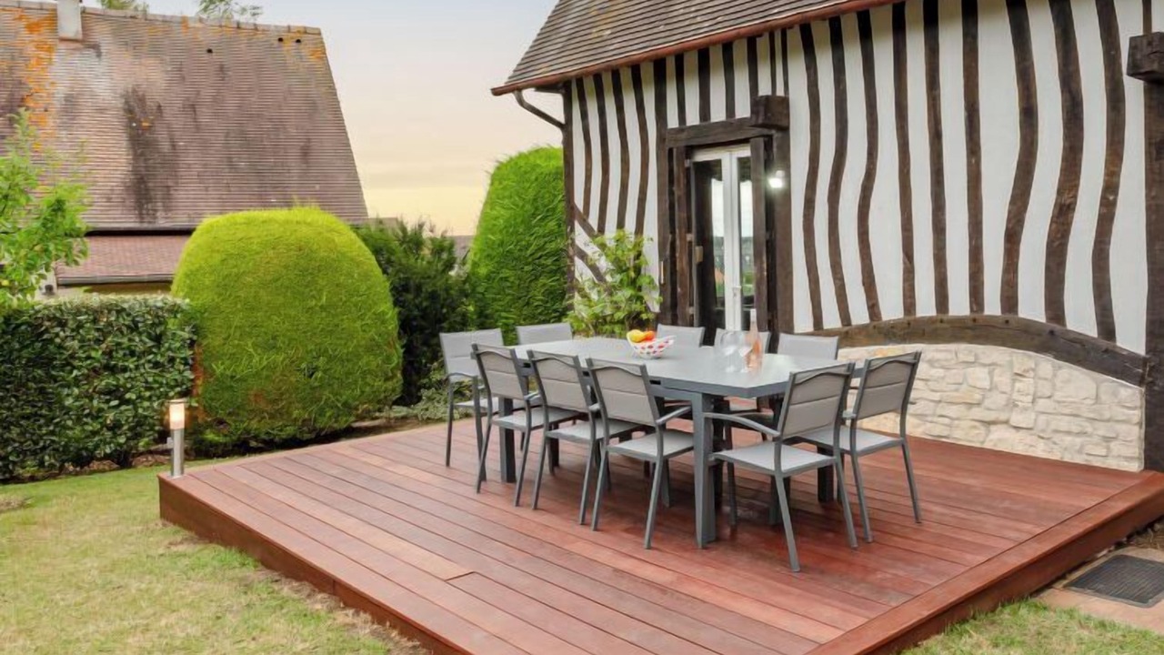 Photo of Others in Touques