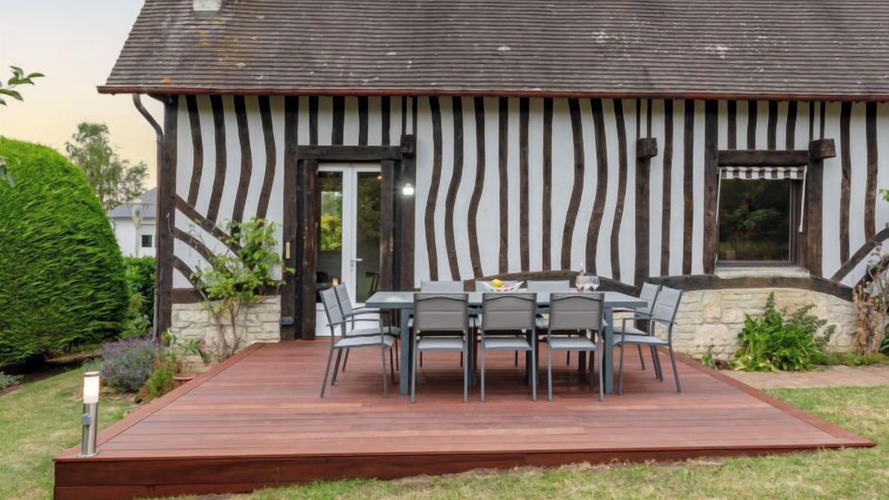 Photo of Others in Touques