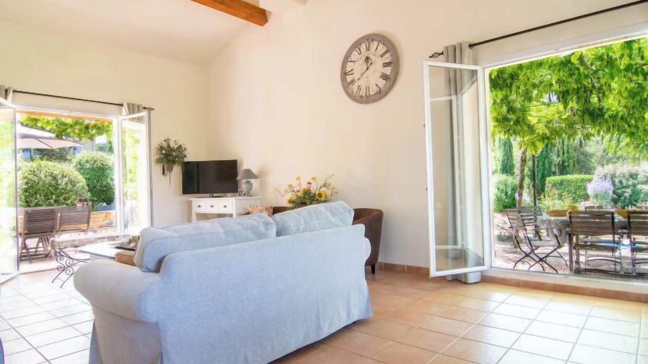 Photo of Livingroom in Nans-les-Pins