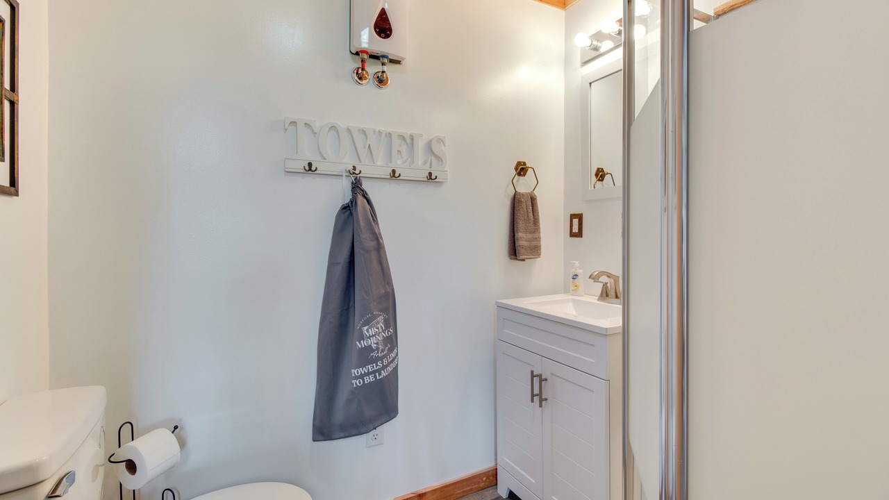 Photo of Bathroom in Lone Rock