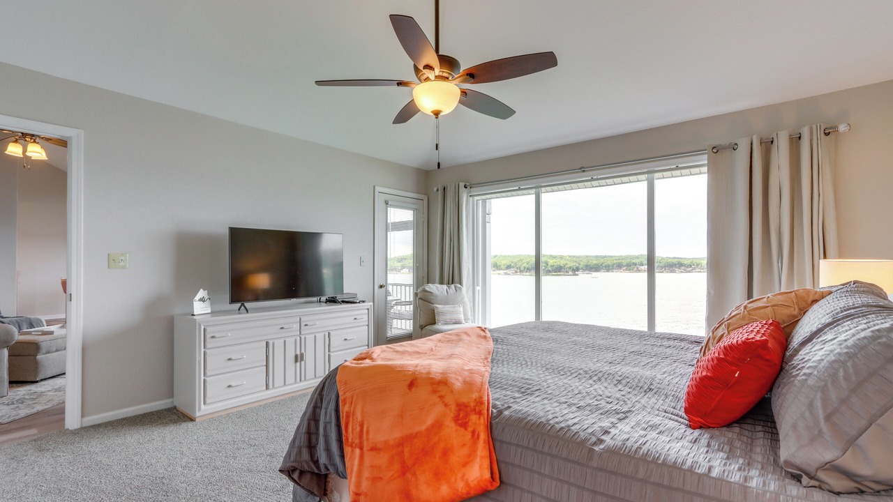 Photo of Bedroom in Village of Four Seasons